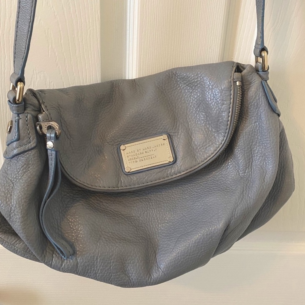Marc by Marc Jacobs Classic Q Natasha in Grey